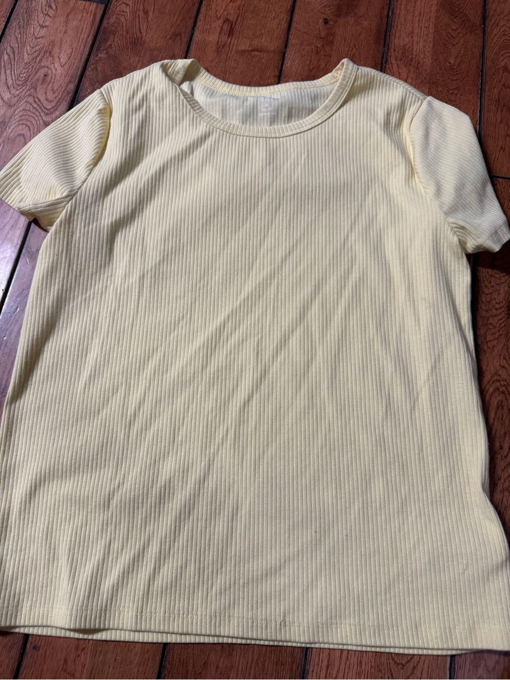 GAP Ribbed Short-Sleeve Tee in Pale Yellow